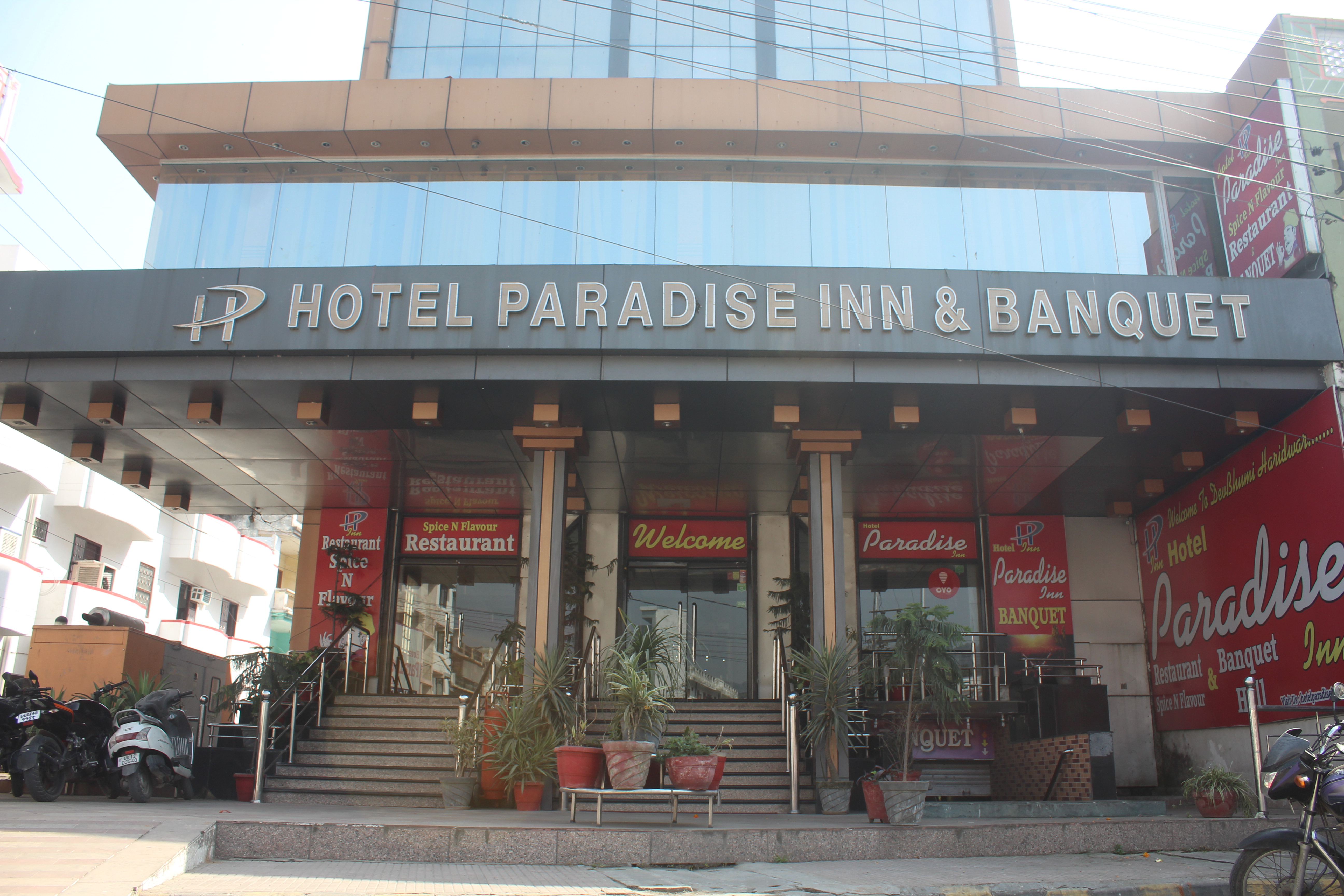 Hotel Paradise Inn & Banquet 